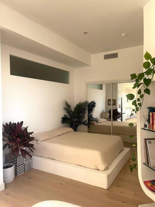 Luxury Highrise Condo Downtown La Los Angeles Exterior foto